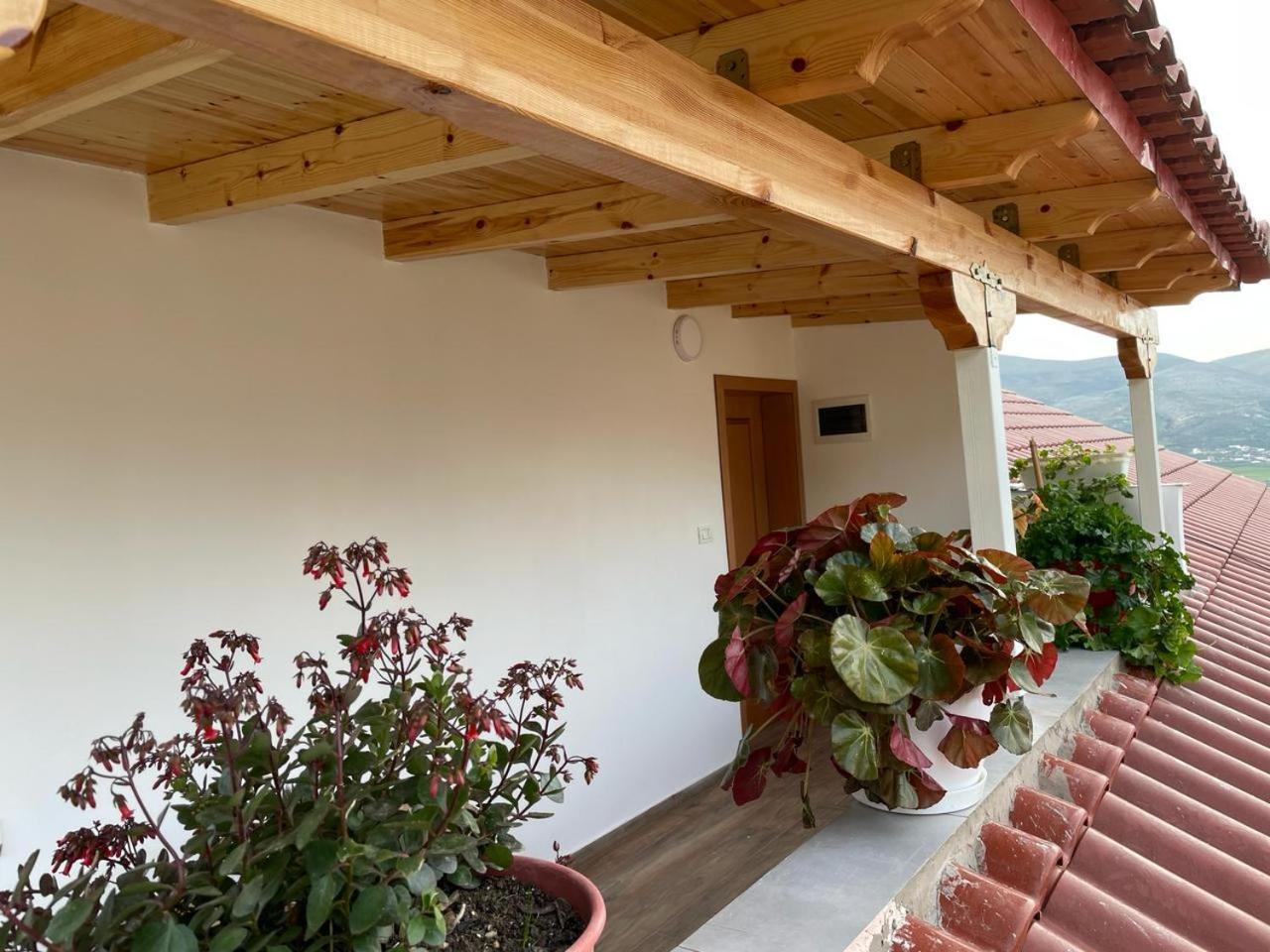 Guesthouse & Hospitality Berati Exterior foto